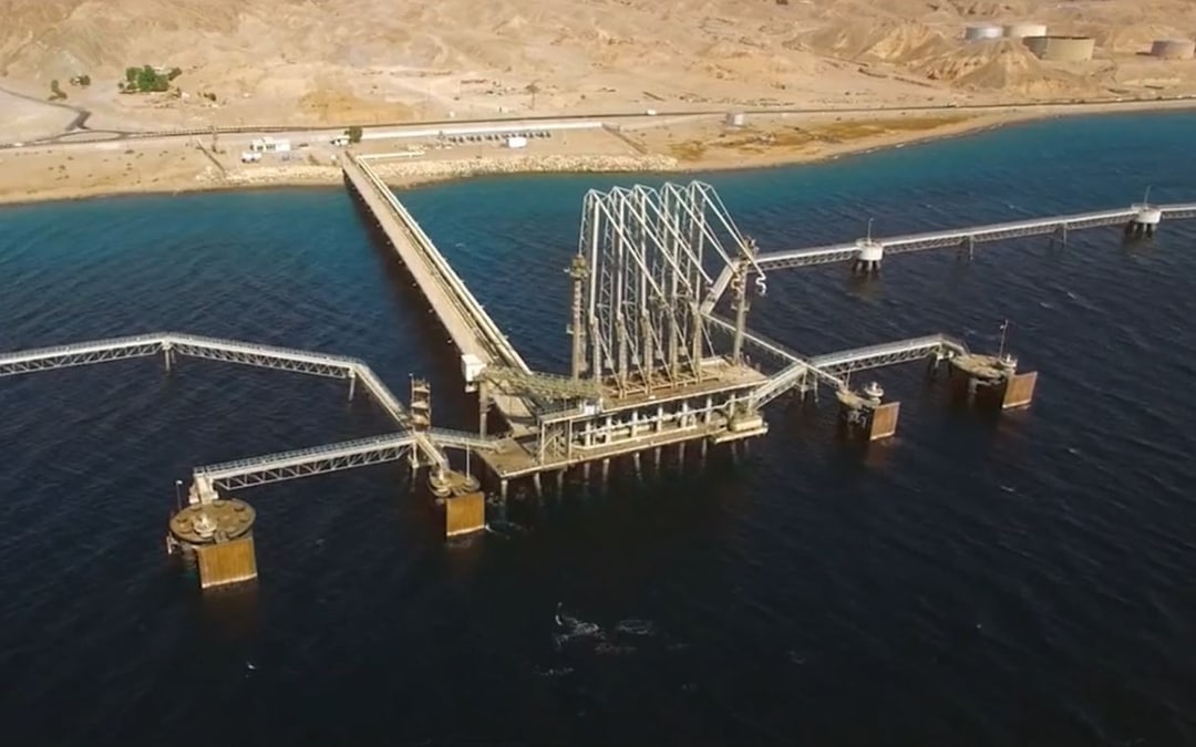 Traditional Jetty vs Jettyless LNG